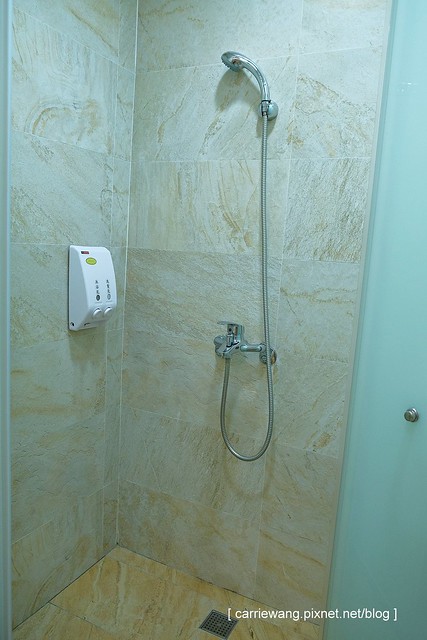 【台南民宿推薦】月門金鑽咖啡民宿。台南中西區新開幕的咖啡民宿,簡單新穎,地理位子好,緊鄰國華街,附近小吃美食林立 @飛天璇的口袋