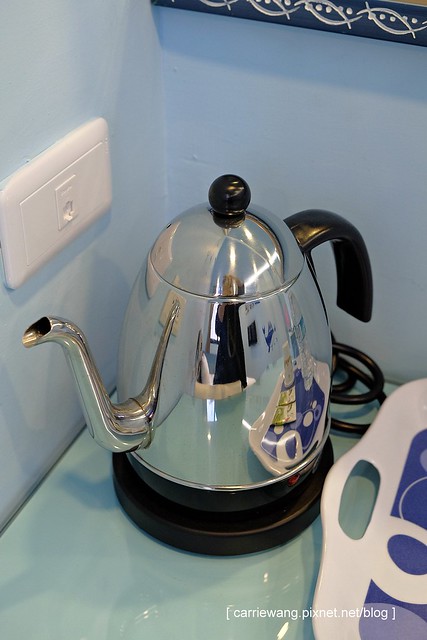 【台南民宿推薦】月門金鑽咖啡民宿。台南中西區新開幕的咖啡民宿,簡單新穎,地理位子好,緊鄰國華街,附近小吃美食林立 @飛天璇的口袋