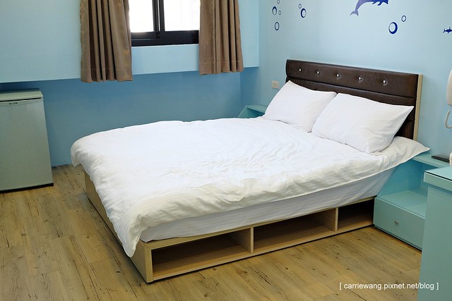 【台南民宿推薦】月門金鑽咖啡民宿。台南中西區新開幕的咖啡民宿,簡單新穎,地理位子好,緊鄰國華街,附近小吃美食林立 @飛天璇的口袋