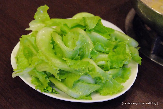 【台中火鍋推薦】小肥牛蒙古鍋@公益店。富含pitera天然酵母菌的酸白酒粕鍋好吃又清爽,10/17全省統一上市,讓暖暖的一鍋溫暖你的冬天吧! @飛天璇的口袋