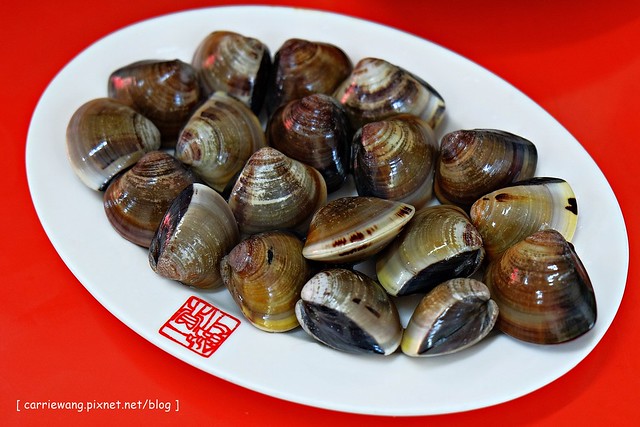 【台中火鍋推薦】小瀋陽酸菜白肉鍋。有濃濃的媽媽味,小菜表現很出色,老闆娘心情好會多招待私房料理 @飛天璇的口袋