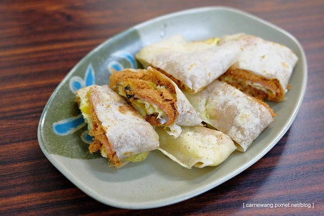 台中北區|天津小狗子湯包豆漿店.台中三大湯包店之一,小心不要被噴汁了 @飛天璇的口袋