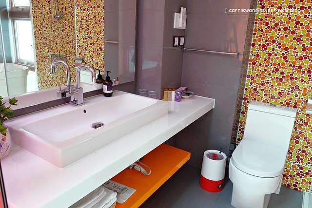 【宜蘭民宿推薦】羅東.調色盤築夢會館 La Palette。具設計感與現代感的溫馨民宿,外觀色彩鮮艷明亮,內部裝潢時尚浪漫 @飛天璇的口袋