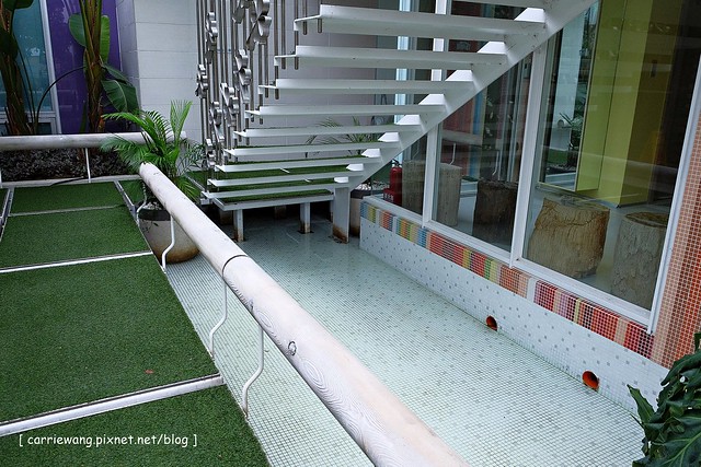 【宜蘭民宿推薦】羅東.調色盤築夢會館 La Palette。具設計感與現代感的溫馨民宿,外觀色彩鮮艷明亮,內部裝潢時尚浪漫 @飛天璇的口袋