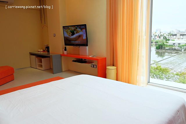 【宜蘭民宿推薦】羅東.調色盤築夢會館 La Palette。具設計感與現代感的溫馨民宿,外觀色彩鮮艷明亮,內部裝潢時尚浪漫 @飛天璇的口袋