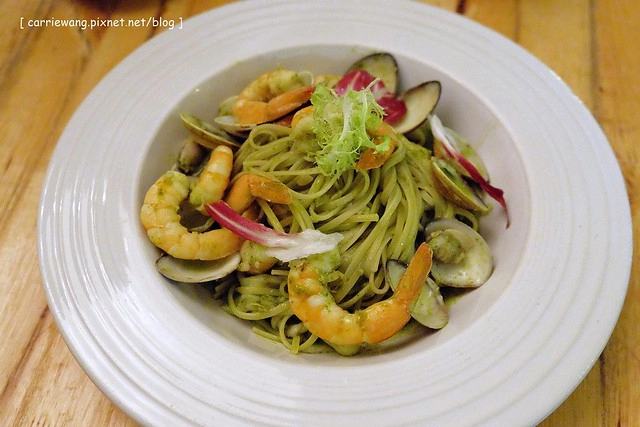 【台中義大利麵】月光兔 天堂小店。純正的窯烤披薩,AVPN正統拿坡里披薩協會認證,義大利麵也頗合我胃口 @飛天璇的口袋