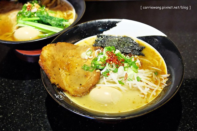 【台中拉麵推薦】空海拉麵台灣一號店。台式以上,日式未滿,不喜歡重油重鹹的拉麵愛好者可以試試 @飛天璇的口袋