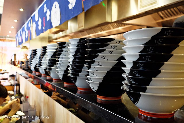 【台中拉麵推薦】空海拉麵台灣一號店。台式以上,日式未滿,不喜歡重油重鹹的拉麵愛好者可以試試 @飛天璇的口袋