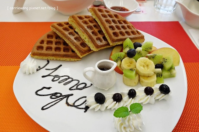 【台中下午茶】Home Cafe 幸福。好食。咖啡。台中寵物友善咖啡館,餐點也有到位,樓上有養狗狗哦 @飛天璇的口袋