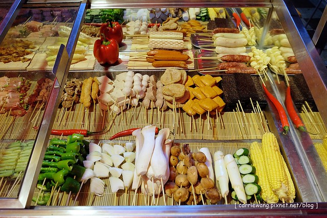 【台中居酒屋推薦】紅燈籠碳火串燒居酒屋。隱身在篤行市場內的美食,好吃、平價、CP值高,值得再訪 @飛天璇的口袋