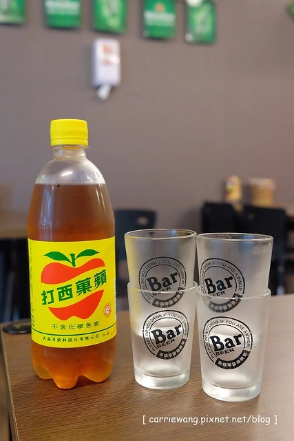 【台中居酒屋推薦】紅燈籠碳火串燒居酒屋。隱身在篤行市場內的美食,好吃、平價、CP值高,值得再訪 @飛天璇的口袋