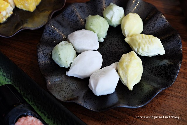 【台中麻辣火鍋】麻辣人家火鍋店。多位名人造訪的火鍋店,有鴛鴦鍋可以選擇,餐點中規中矩,不過生意還不錯 @飛天璇的口袋