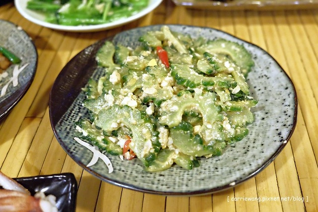 五年酒班炭火串燒|忠孝夜市裡平價的燒烤美味,冬天限定北海道石狩鍋推薦必點,三五好友聚餐的好地方 @飛天璇的口袋