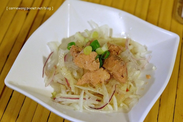 五年酒班炭火串燒|忠孝夜市裡平價的燒烤美味,冬天限定北海道石狩鍋推薦必點,三五好友聚餐的好地方 @飛天璇的口袋