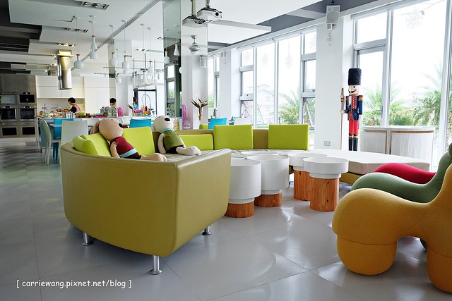 【宜蘭民宿推薦】羅東.調色盤築夢會館 La Palette。具設計感與現代感的溫馨民宿,外觀色彩鮮艷明亮,內部裝潢時尚浪漫 @飛天璇的口袋