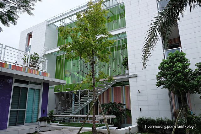 【宜蘭民宿推薦】羅東.調色盤築夢會館 La Palette。具設計感與現代感的溫馨民宿,外觀色彩鮮艷明亮,內部裝潢時尚浪漫 @飛天璇的口袋