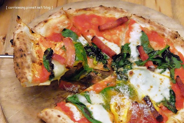 【台中義大利麵】月光兔 天堂小店。純正的窯烤披薩,AVPN正統拿坡里披薩協會認證,義大利麵也頗合我胃口 @飛天璇的口袋