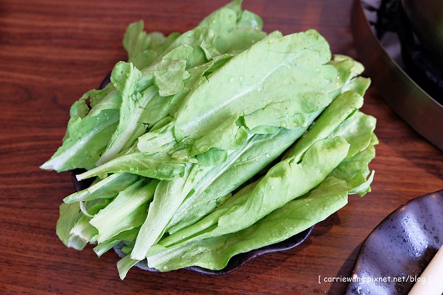 【台中麻辣火鍋】麻辣人家火鍋店。多位名人造訪的火鍋店,有鴛鴦鍋可以選擇,餐點中規中矩,不過生意還不錯 @飛天璇的口袋