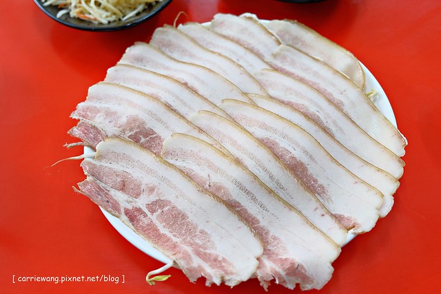 【台中火鍋推薦】小瀋陽酸菜白肉鍋。有濃濃的媽媽味,小菜表現很出色,老闆娘心情好會多招待私房料理 @飛天璇的口袋