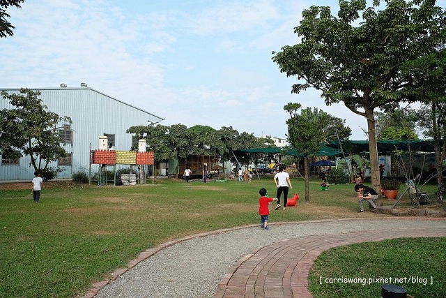 台中潭子|大木塊生態農場.有大片草皮和小動物,台中親子旅遊烤肉最佳場所 @飛天璇的口袋