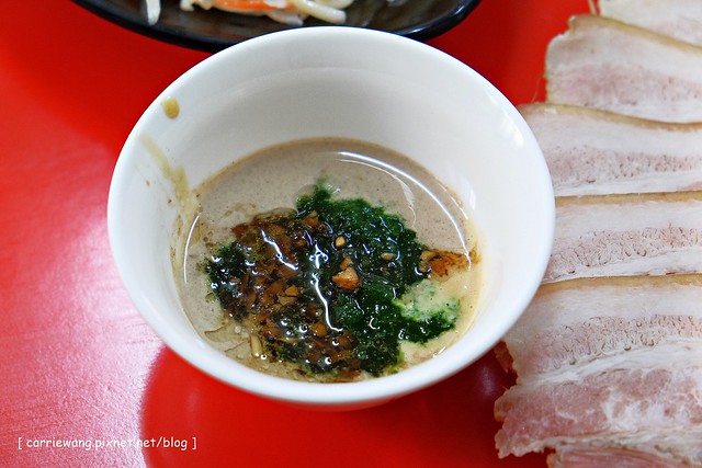 【台中火鍋推薦】小瀋陽酸菜白肉鍋。有濃濃的媽媽味,小菜表現很出色,老闆娘心情好會多招待私房料理 @飛天璇的口袋
