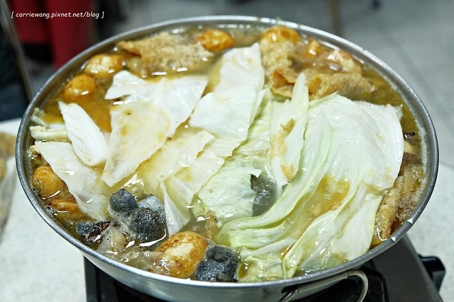 台中東區|精武路菜脯雞.快炒鍋物選擇性多,冬天用餐人潮絡繹不絕 @飛天璇的口袋