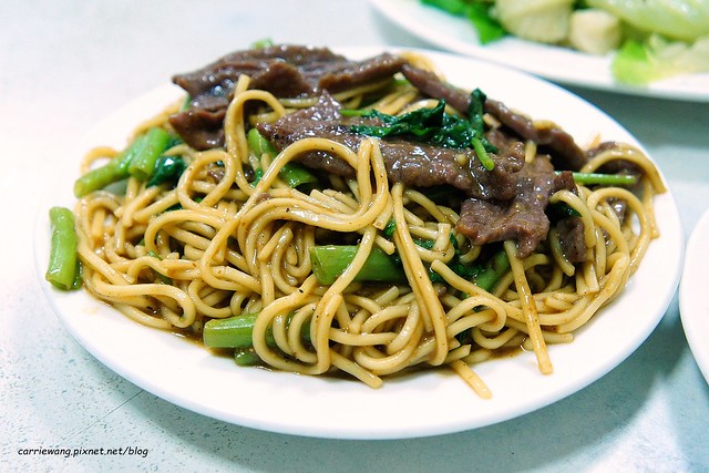 【台中宵夜快炒】螺肉大王。美村路和公益路口的人氣宵夜美食,台式快炒配啤酒正好,台中宵夜的好去處 @飛天璇的口袋