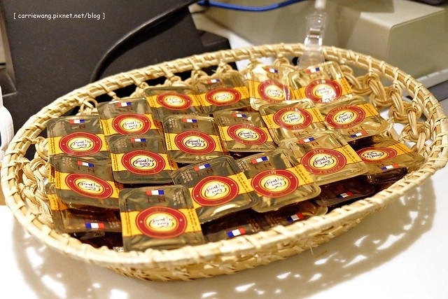 【台中甜點推薦】KUKO比利時鬆餅。月銷10座101的美味,超人氣的幸福甜點,多種口味可以選擇@中友百貨A棟B2 @飛天璇的口袋