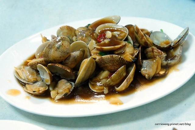 【台中宵夜快炒】螺肉大王。美村路和公益路口的人氣宵夜美食,台式快炒配啤酒正好,台中宵夜的好去處 @飛天璇的口袋