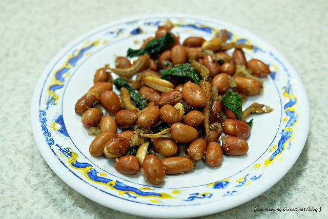 台中東區|精武路菜脯雞.快炒鍋物選擇性多,冬天用餐人潮絡繹不絕 @飛天璇的口袋