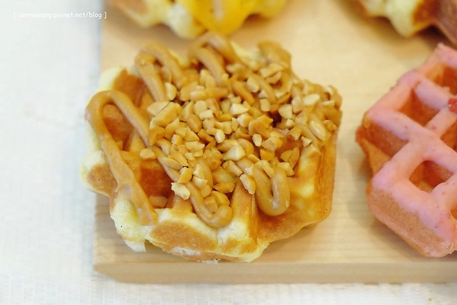 【台中甜點推薦】KUKO比利時鬆餅。月銷10座101的美味,超人氣的幸福甜點,多種口味可以選擇@中友百貨A棟B2 @飛天璇的口袋