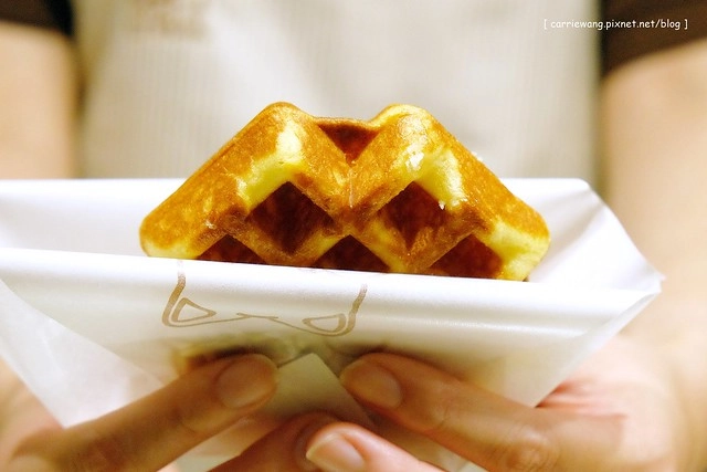 【台中甜點推薦】KUKO比利時鬆餅。月銷10座101的美味,超人氣的幸福甜點,多種口味可以選擇@中友百貨A棟B2 @飛天璇的口袋