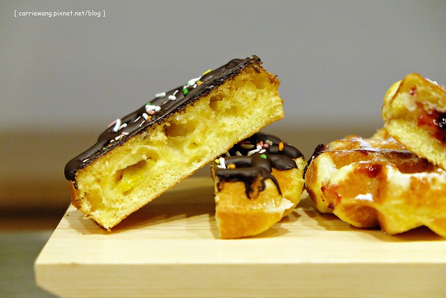 【台中甜點推薦】KUKO比利時鬆餅。月銷10座101的美味,超人氣的幸福甜點,多種口味可以選擇@中友百貨A棟B2 @飛天璇的口袋