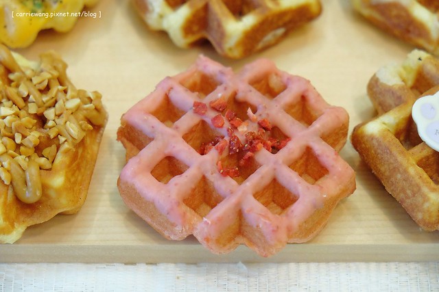 【台中甜點推薦】KUKO比利時鬆餅。月銷10座101的美味,超人氣的幸福甜點,多種口味可以選擇@中友百貨A棟B2 @飛天璇的口袋