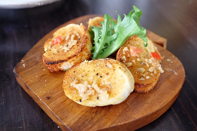 【台中義大利麵】Zaka 札卡餐酒館。週末夜晚有駐唱歌手表演,北屯區少見的餐酒館 @飛天璇的口袋