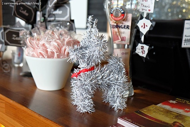 【台中義大利麵】Zaka 札卡餐酒館。週末夜晚有駐唱歌手表演,北屯區少見的餐酒館 @飛天璇的口袋