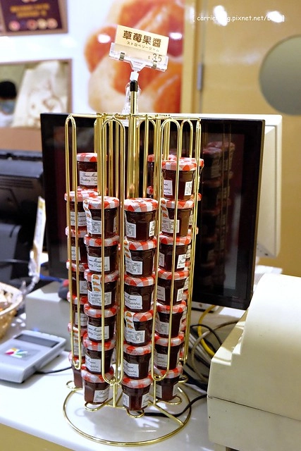 【台中甜點推薦】KUKO比利時鬆餅。月銷10座101的美味,超人氣的幸福甜點,多種口味可以選擇@中友百貨A棟B2 @飛天璇的口袋