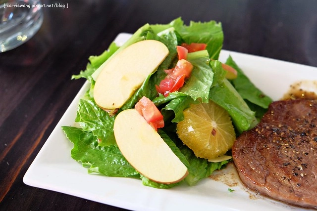 【台中義大利麵】Zaka 札卡餐酒館。週末夜晚有駐唱歌手表演,北屯區少見的餐酒館 @飛天璇的口袋