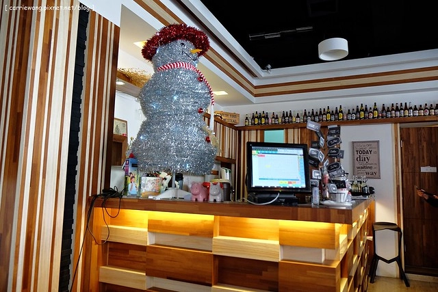 【台中義大利麵】Zaka 札卡餐酒館。週末夜晚有駐唱歌手表演,北屯區少見的餐酒館 @飛天璇的口袋