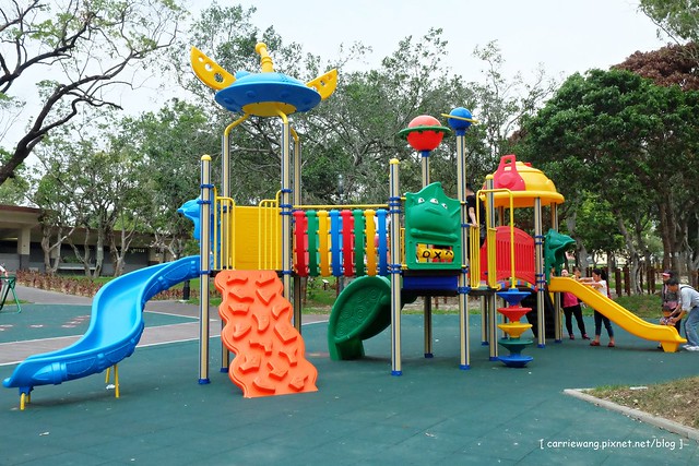 【台中旅遊景點】太平坪林森林公園。比秋紅谷大三倍,有生態滯洪作用的美麗公園,是情侶散步約會和家長溜小孩的好地方 @飛天璇的口袋