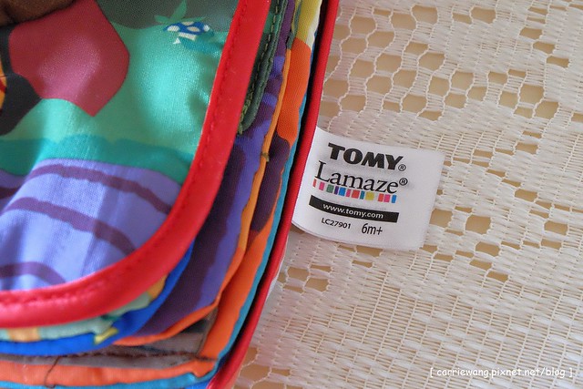 【育兒日記分享】Lamaze 拉梅茲嬰幼兒玩具.音樂布蟲尺 / 柔軟故事書 / 音感八爪章魚。給寶寶的第一份禮物,強化寶寶的感官能力,學習從0歲開始 @飛天璇的口袋