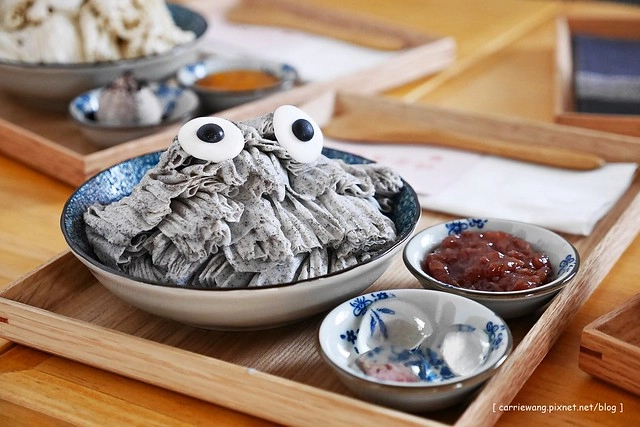 【台中冰品餐廳】路地氷の怪物@存中店。可愛又吸睛的怪物雪花冰上市,還有季節限定口味,老宅改建創造新風貌 @飛天璇的口袋