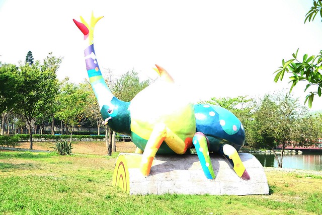 【彰化旅遊景點】溪州費茲洛公園。紫色薰衣草盛開中,公園裡有小橋湖泊,而且不定期的會有熱氣球活動 @飛天璇的口袋