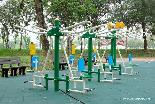 【台中旅遊景點】太平坪林森林公園。比秋紅谷大三倍,有生態滯洪作用的美麗公園,是情侶散步約會和家長溜小孩的好地方 @飛天璇的口袋