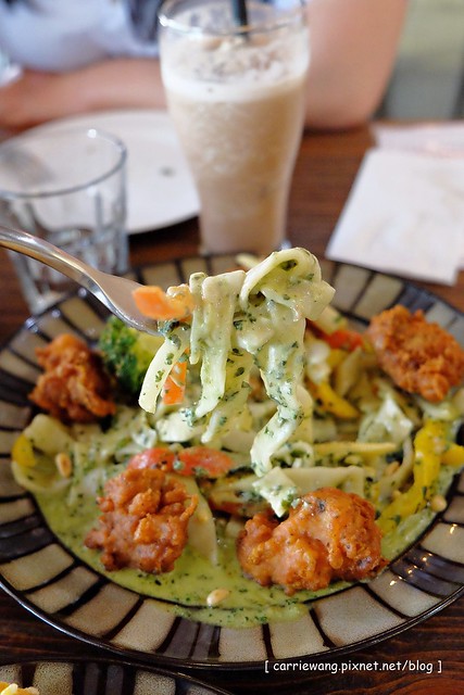 【台中異國料理餐廳】昨日花卷跨界料理.Offer Oh。跨界的好味道,兼具創意與美味,飲料和甜點也很有水準 @飛天璇的口袋