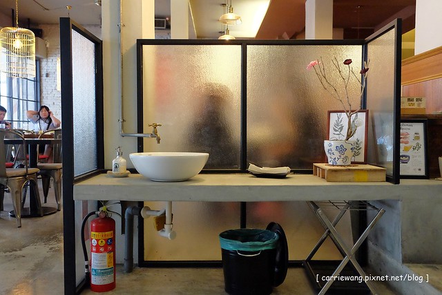 【台中異國料理餐廳】昨日花卷跨界料理.Offer Oh。跨界的好味道,兼具創意與美味,飲料和甜點也很有水準 @飛天璇的口袋