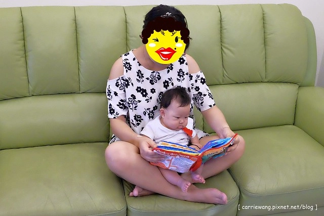 【育兒日記分享】Lamaze 拉梅茲嬰幼兒玩具.音樂布蟲尺 / 柔軟故事書 / 音感八爪章魚。給寶寶的第一份禮物,強化寶寶的感官能力,學習從0歲開始 @飛天璇的口袋