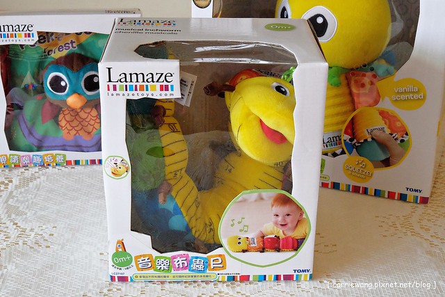 【育兒日記分享】Lamaze 拉梅茲嬰幼兒玩具.音樂布蟲尺 / 柔軟故事書 / 音感八爪章魚。給寶寶的第一份禮物,強化寶寶的感官能力,學習從0歲開始 @飛天璇的口袋