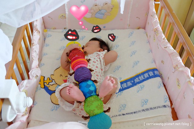 【育兒日記分享】Lamaze 拉梅茲嬰幼兒玩具.音樂布蟲尺 / 柔軟故事書 / 音感八爪章魚。給寶寶的第一份禮物,強化寶寶的感官能力,學習從0歲開始 @飛天璇的口袋