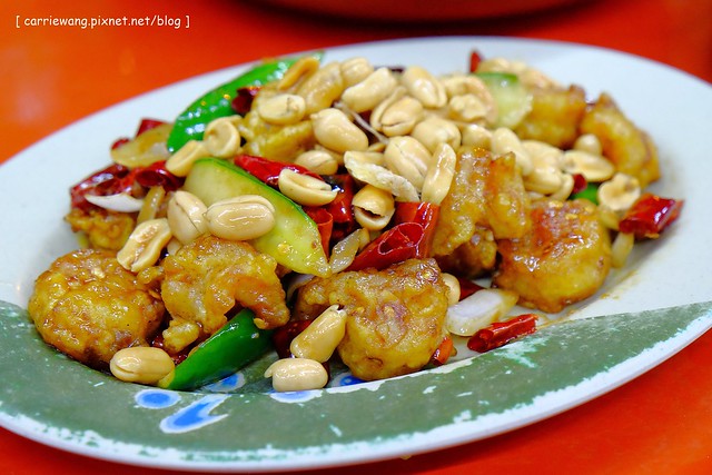 阿奇海鮮現炒:使用當季新鮮海鮮,冬天還有砂鍋魚頭 @飛天璇的口袋